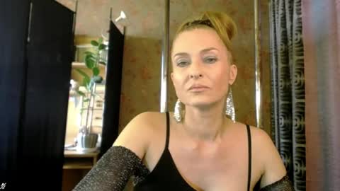 Snapshot of soniadance chatting on April 2026 01:42:02 PM Sonia online show from April 2026 01:42:02 PM