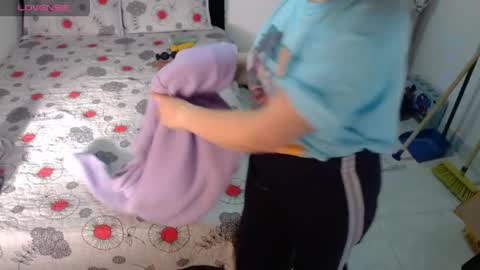 Snapshot of soniafuckboobs chatting on April 2026 12:17:02 PM soniafuckboobs online show from April 2026 12:17:02 PM