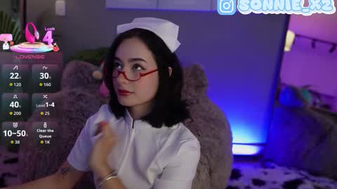 Sonnie online show from September 2025 12:38:01 PM