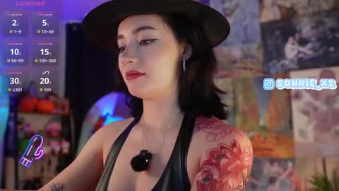 Sonnie online show from October 2025 12:51:01 PM