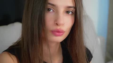 Eva 3 online show from October 2025 07:38:02 AM