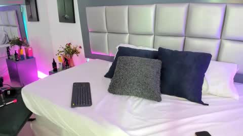 Snapshot of sophi_leone_ chatting on February 2026 12:43:02 PM sophi Leone online show from February 2026 12:43:02 PM