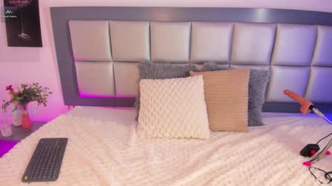 Snapshot of sophi_leone_ chatting on February 2026 03:12:01 PM sophi Leone online show from February 2026 03:12:01 PM