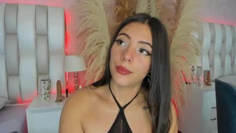 Snapshot of sophi_rae chatting on April 2026 08:34:01 PM Sophi Rae online show from April 2026 08:34:01 PM