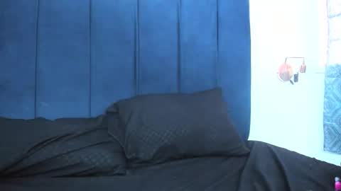 sophia__beauty online show from December 2025 02:24:01 PM