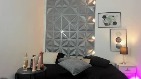 Snapshot of sophia__evans1 chatting on April 2026 01:51:02 PM Sophia online show from April 2026 01:51:02 PM