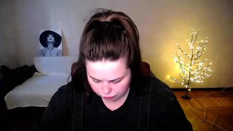 sophia__olsen online show from June 2026 05:32:02 AM
