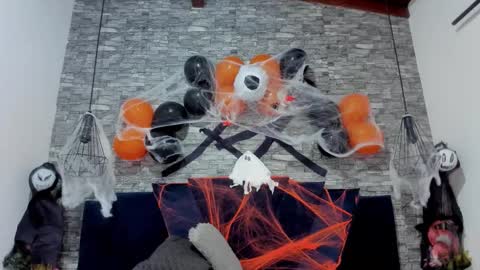 Sophia  online show from October 2025 11:38:01 AM