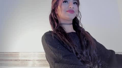 Sophia online show from November 2025 05:23:02 AM