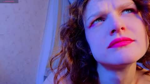 Sophia online show from October 2025 02:11:01 AM