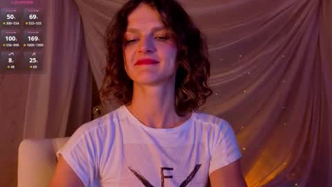 Sophia online show from December 2025 01:23:02 AM