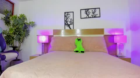 sophia_duarte_ online show from April 2026 11:27:01 AM
