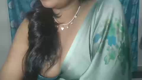 Snapshot of sophia_indian chatting on March 2026 04:52:02 AM Sophia Tamil online show from March 2026 04:52:02 AM