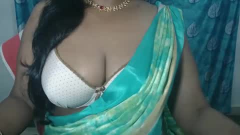 Snapshot of sophia_indian chatting on March 2026 06:00:01 PM Sophia Tamil online show from March 2026 06:00:01 PM