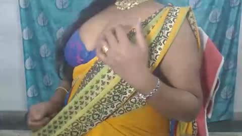 Snapshot of sophia_indian chatting on March 2026 06:52:01 AM Sophia Tamil online show from March 2026 06:52:01 AM