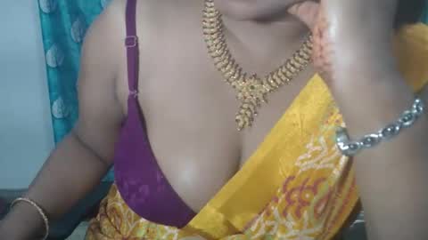 Snapshot of sophia_indian chatting on April 2026 05:47:02 PM Sophia Tamil online show from April 2026 05:47:02 PM