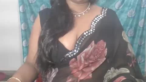 Snapshot of sophia_indian chatting on April 2026 05:18:02 AM Sophia Tamil online show from April 2026 05:18:02 AM