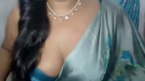 Snapshot of sophia_indian chatting on April 2026 05:10:01 AM Sophia Tamil online show from April 2026 05:10:01 AM