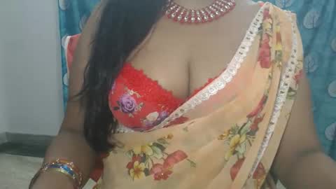 Snapshot of sophia_indian chatting on May 2026 10:36:01 AM Sophia Tamil online show from May 2026 10:36:01 AM