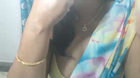 Snapshot of sophia_indian chatting on June 2026 05:03:02 AM Sophia Tamil online show from June 2026 05:03:02 AM
