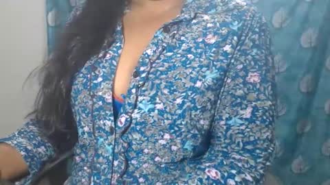 Snapshot of sophia_indian chatting on June 2026 05:41:02 AM Sophia Tamil online show from June 2026 05:41:02 AM