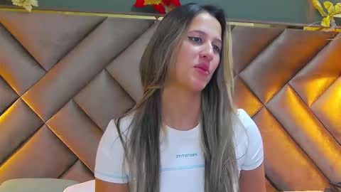 Snapshot of sophia_loreenn chatting on December 2025 07:53:02 PM Sofia online show from December 2025 07:53:02 PM