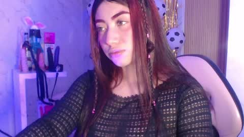 Snapshot of sophia_tf chatting on July 2026 03:32:01 AM Sophia online show from July 2026 03:32:01 AM