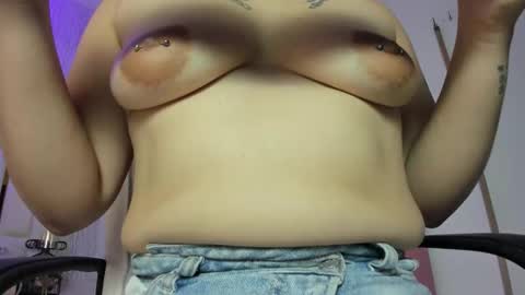 Snapshot of sophiaa_miilk chatting on March 2026 07:03:01 PM Sofia online show from March 2026 07:03:01 PM