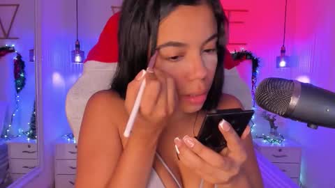 Sophie Hill  online show from December 2025 08:28:02 PM