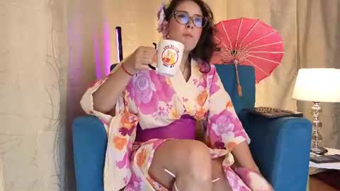 Snapshot of sophiadumont chatting on June 2026 12:42:01 PM Sophia online show from June 2026 12:42:01 PM