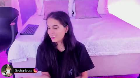 Sophia  online show from November 2025 06:04:02 AM