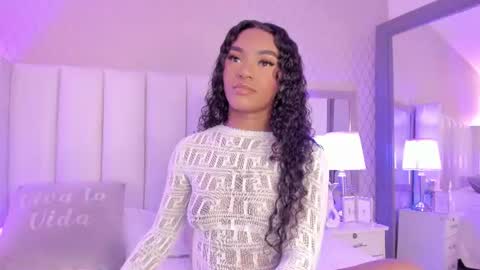 Snapshot of sophiasmiths_ chatting on July 2026 01:54:01 AM SophiaSmiths online show from July 2026 01:54:01 AM