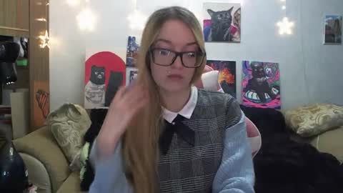 SophiaSonata online show from October 2025 07:56:02 PM