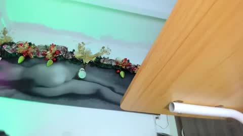 Snapshot of sophie_004 chatting on December 2025 01:22:01 AM sophie_004 online show from December 2025 01:22:01 AM