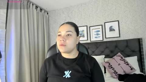 Snapshot of sophie__blare chatting on May 2026 06:59:01 PM sophie__blare online show from May 2026 06:59:01 PM