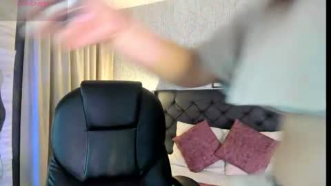 Snapshot of sophie__blare chatting on June 2026 07:01:01 PM sophie__blare online show from June 2026 07:01:01 PM
