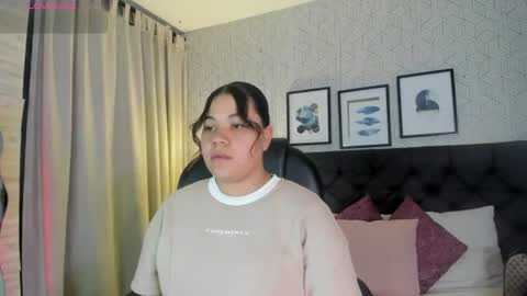 Snapshot of sophie__blare chatting on July 2026 06:56:02 PM sophie__blare online show from July 2026 06:56:02 PM