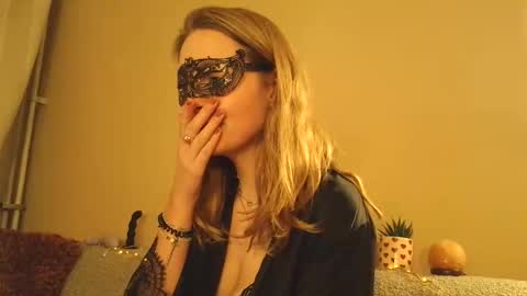 Sophie And Joost Luckydips Cam online show from March 2026 06:48:01 PM