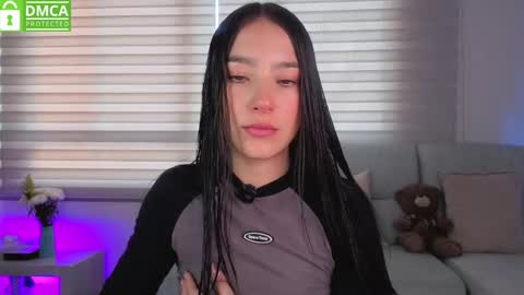 Snapshot of sophie_bbs chatting on December 2025 02:33:02 PM Sophie online show from December 2025 02:33:02 PM