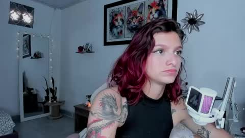 Snapshot of sophie_dolly_ chatting on April 2026 10:13:02 PM sophie doll online show from April 2026 10:13:02 PM