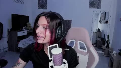 Snapshot of sophie_dolly_ chatting on April 2026 03:31:02 AM sophie doll online show from April 2026 03:31:02 AM