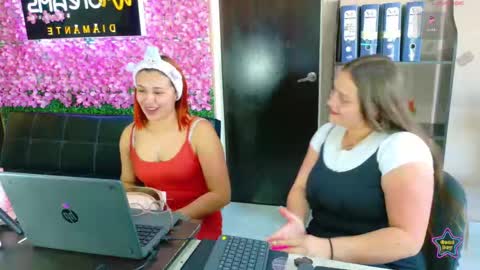 Snapshot of sophie_new25 chatting on February 2026 01:56:01 PM sophie_new25 online show from February 2026 01:56:01 PM