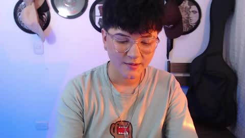 Snapshot of sophie_ross1 chatting on April 2026 01:55:01 AM sophie_ross1 online show from April 2026 01:55:01 AM