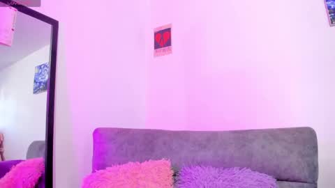 Snapshot of sophie_t_ chatting on April 2026 08:47:01 PM Sofia online show from April 2026 08:47:01 PM