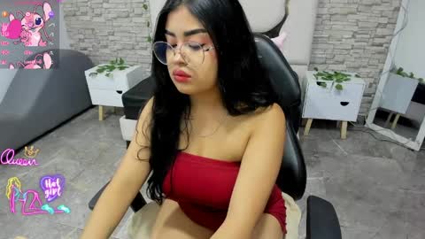 sophie_tay1 online show from April 2026 11:40:01 AM