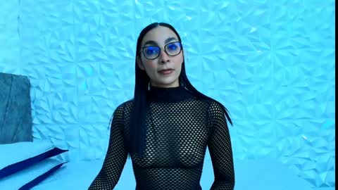 sophie_willow online show from April 2026 07:16:01 PM