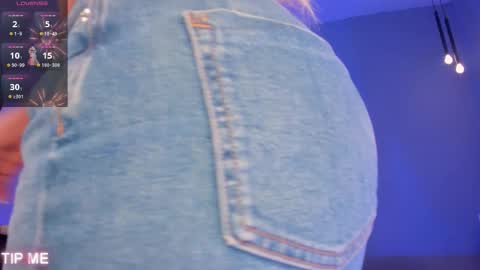 Snapshot of sophiebarnett_ chatting on November 2025 12:34:02 AM Sophie online show from November 2025 12:34:02 AM