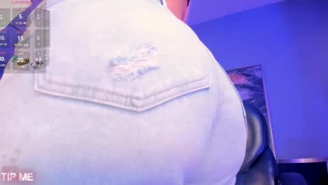 Sophie online show from February 2026 01:11:01 AM