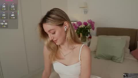 Snapshot of sophiebelll chatting on June 2026 09:19:02 AM sophiebelll online show from June 2026 09:19:02 AM