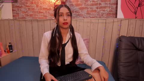 Snapshot of sophiebenson_ chatting on December 2024 12:17:02 PM Sophie online show from December 2024 12:17:02 PM